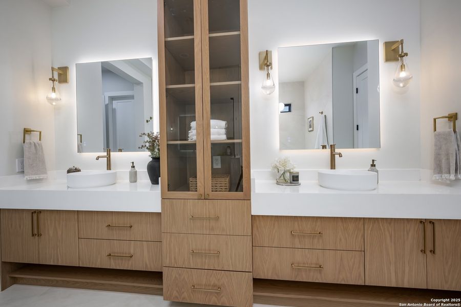 Furnished interior view inside a new home in , San Antonio (Image 44).