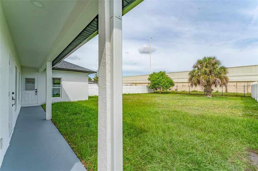 Exterior details and patio area of a home in , Tampa (Image 18).