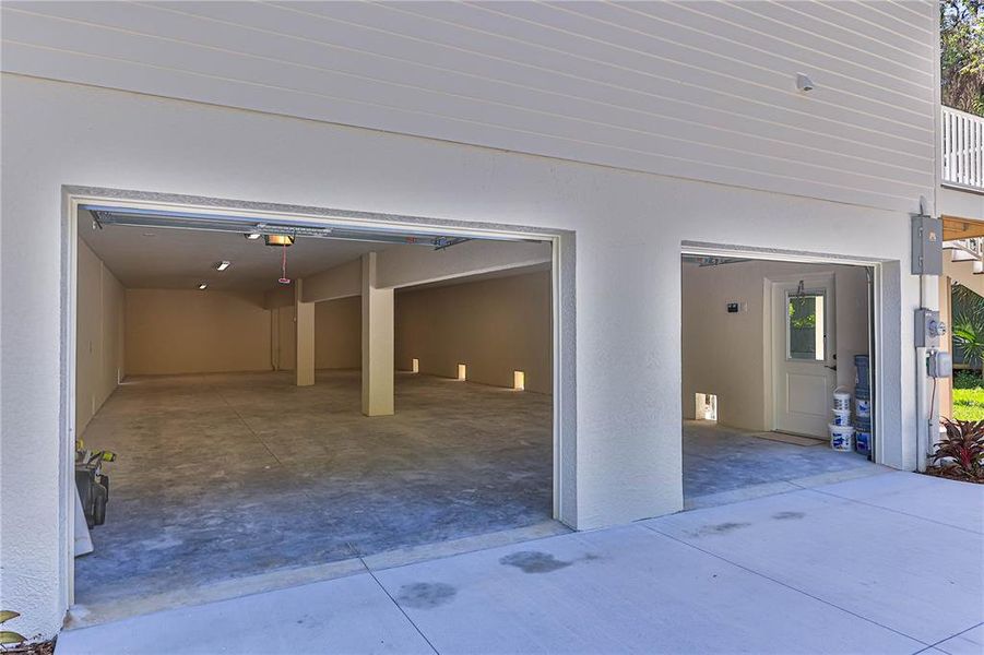 Spacious, unfurnished interior of a new home in , Crystal River (Image 19). Spacious, unfurnished interior of a new home in , Crystal River (Image 19).