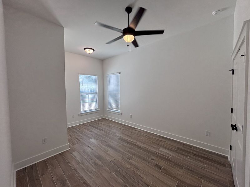 Spacious, unfurnished interior of a new home in Bird Song at Hammock Bay, Freeport (Image 24).
