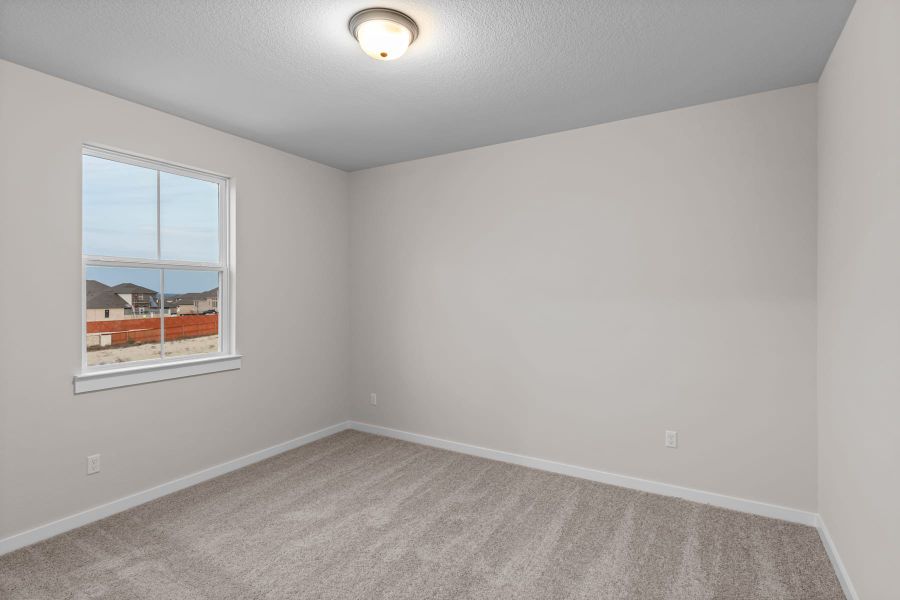 Spacious, unfurnished interior of a new home in Lariat, Liberty Hill (Image 47).
