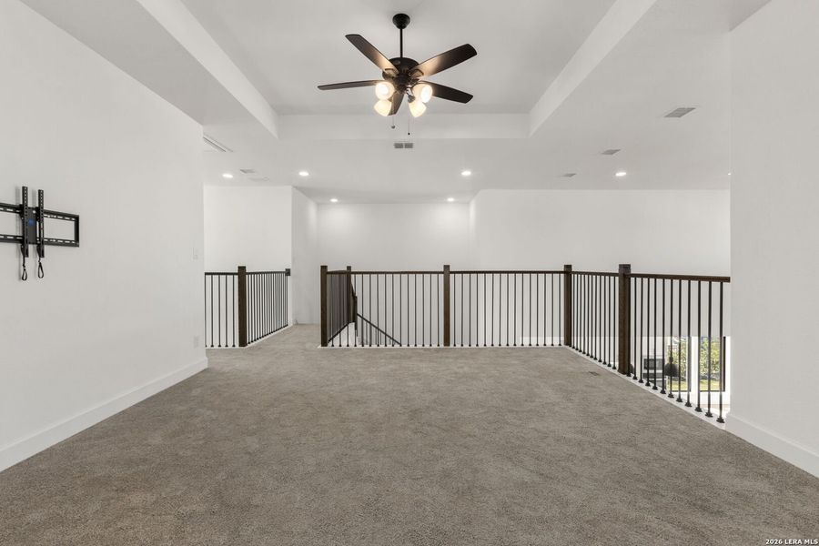 Spacious, unfurnished interior of a new home in Esperanza, Boerne (Image 56).