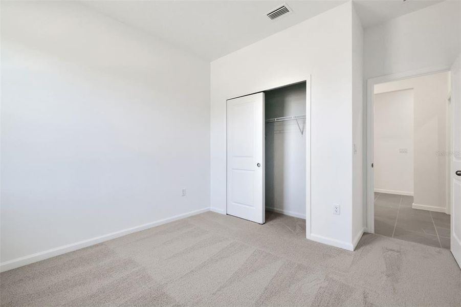 Spacious, unfurnished interior of a new home in Seaport Village, Tavares (Image 20).