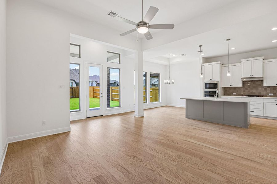 Spacious, unfurnished interior of a new home in 6 Creeks, Kyle (Image 26). Spacious, unfurnished interior of a new home in 6 Creeks, Kyle (Image 26).