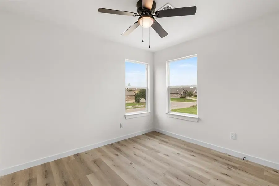 Spacious, unfurnished interior of a new home in , Robinson (Image 26).