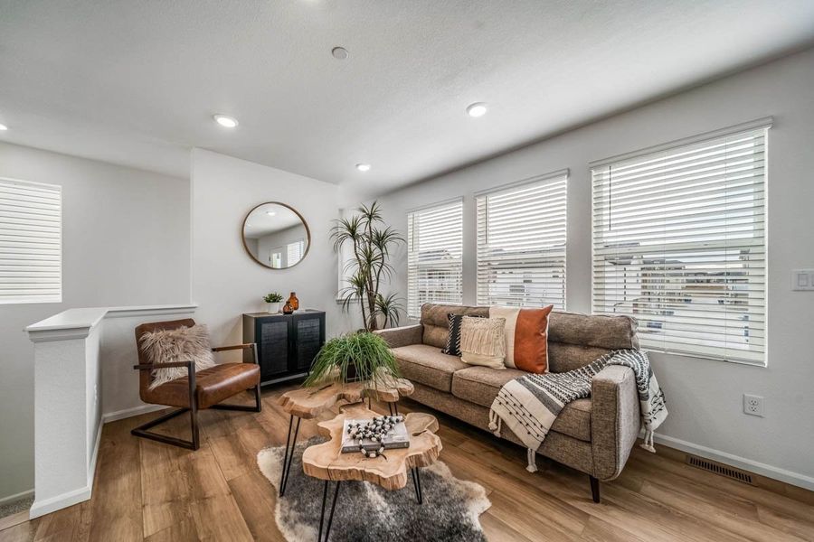 Furnished interior view inside a new home in Thompson River Ranch, Johnstown (Image 9).
