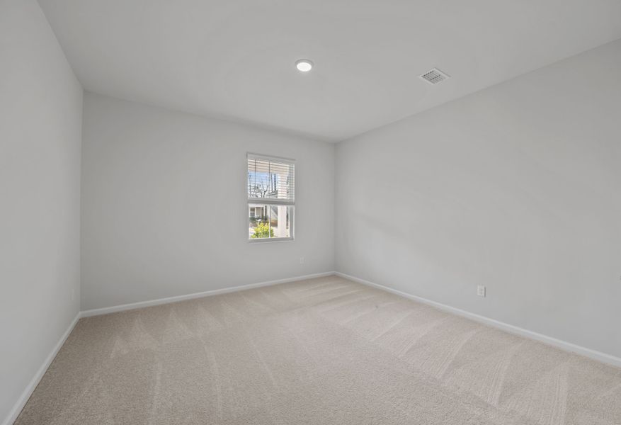Spacious, unfurnished interior of a new home in Bradford Pointe, Summerville (Image 22).