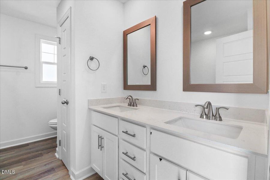 26-101 Hudson Vlg Dr-26