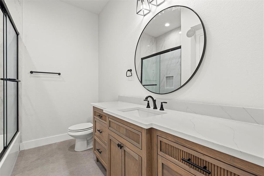 Furnished interior view inside a new home in , Waco (Image 9).