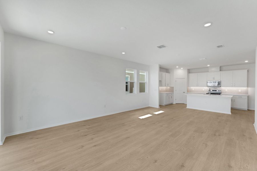 4br New Home in Parrish, FL.  - Slide 10