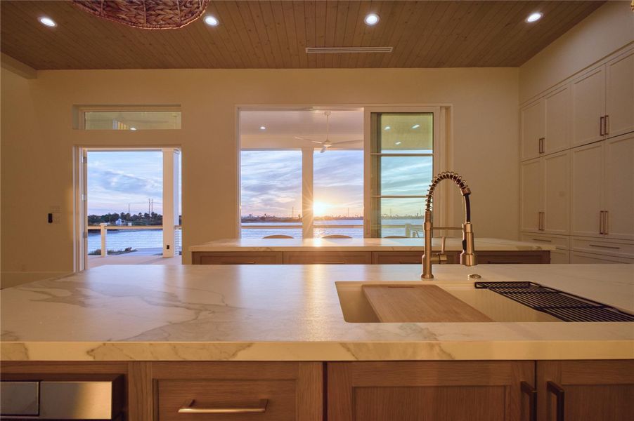 Furnished interior view inside a new home in , Galveston (Image 8).