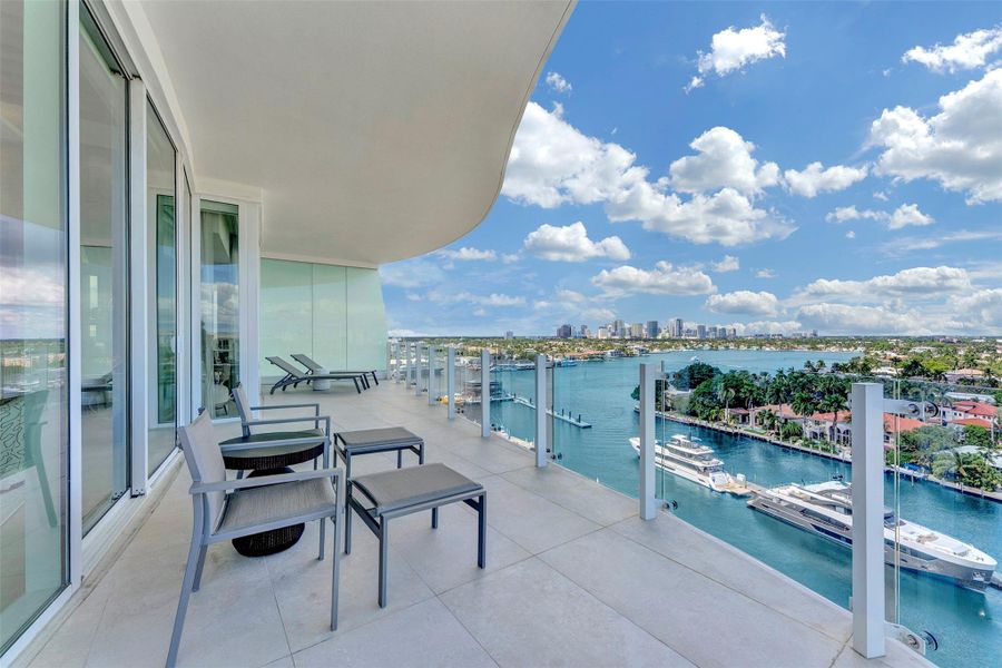 Exterior details and patio area of a home in , Fort Lauderdale (Image 2).