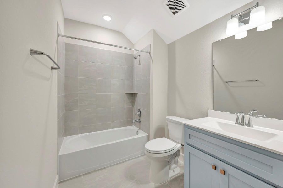 Furnished interior view inside a new home in Indigo 50’ Homesites, Richmond (Image 11). Furnished interior view inside a new home in Indigo 50’ Homesites, Richmond (Image 11).