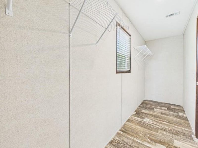 Spacious, unfurnished interior of a new home in , Murchison (Image 16).