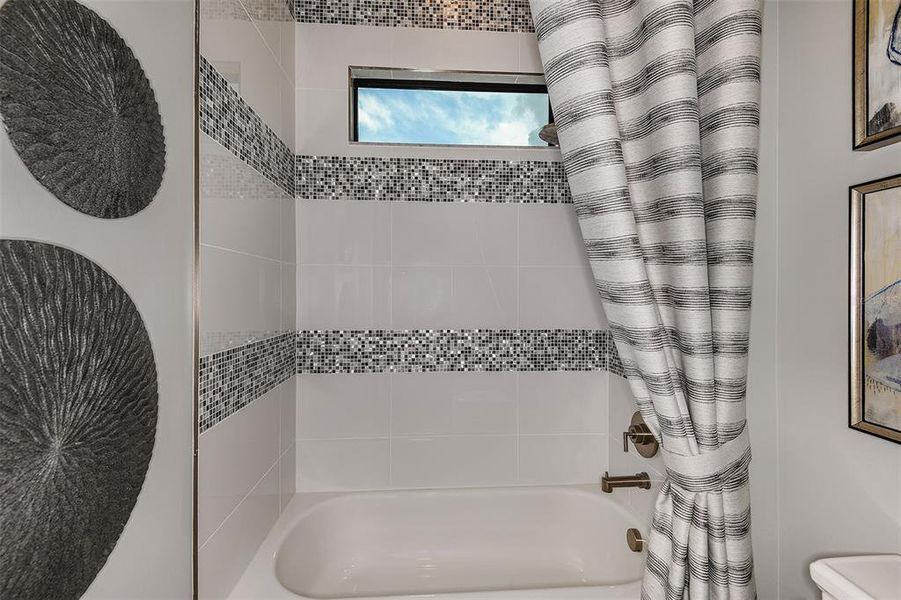 Furnished interior view inside a new home in Cresswind Lakewood Ranch, Lakewood Ranch (Image 28).