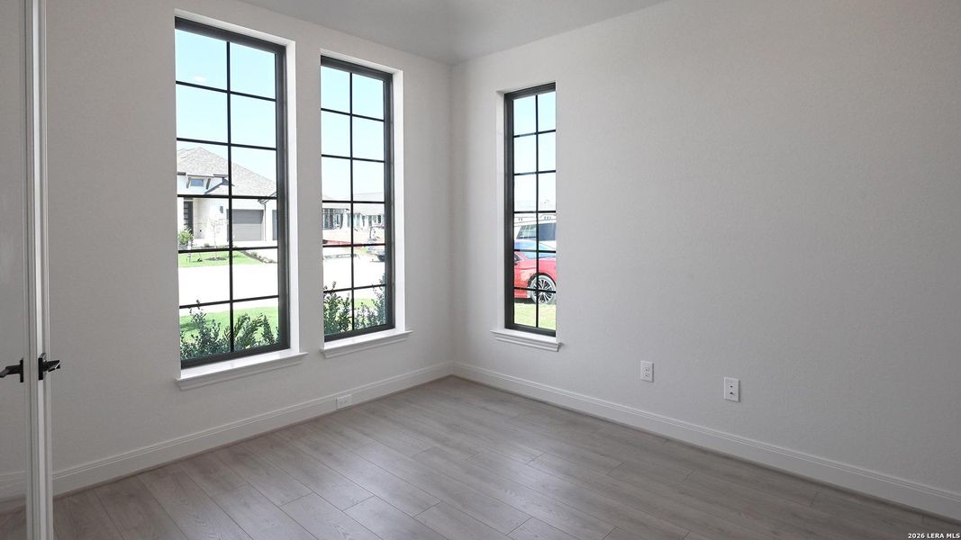 Spacious, unfurnished interior of a new home in Meadows of Mill Creek, Seguin (Image 17).