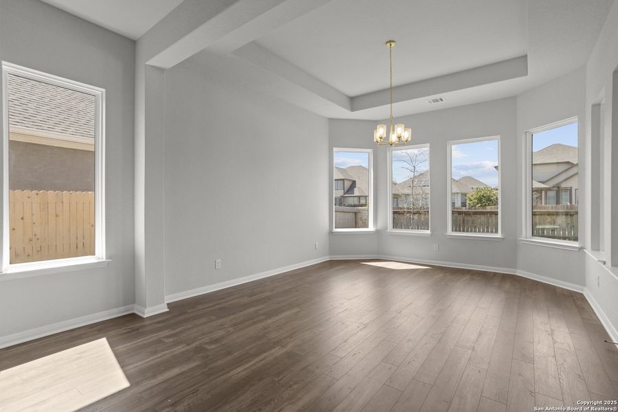 Spacious, unfurnished interior of a new home in Stillwater Ranch, San Antonio (Image 20).