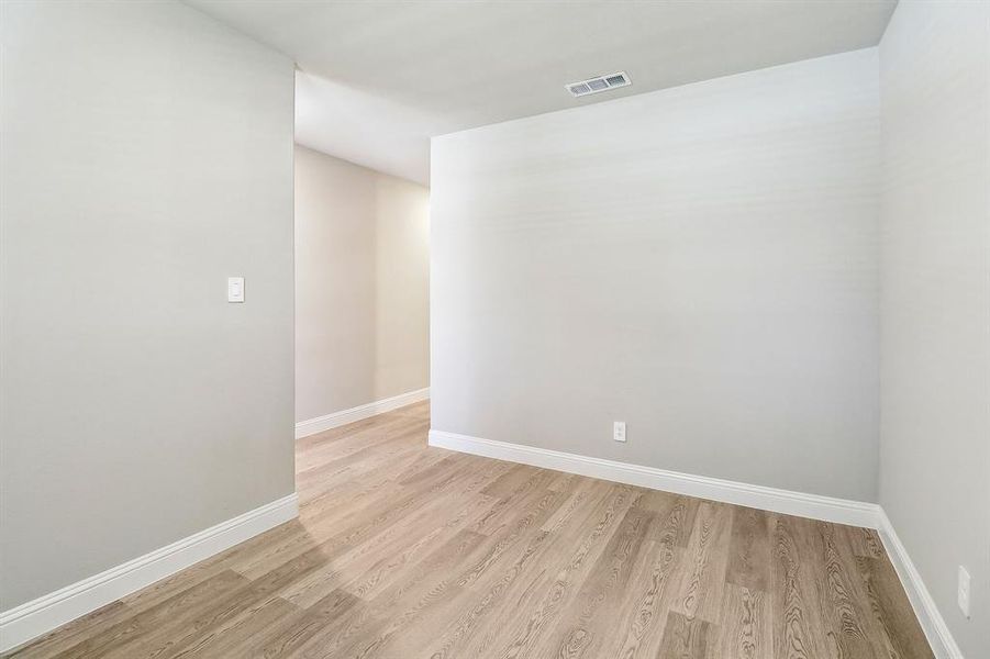 Photo is not of the actual home, but is an inspirational photo of builder’s model home and may depict options, furnishings, and/or decorator features that are not included. Photo is not of the actual home, but is an inspirational photo of builder’s model home and may depict options, furnishings, and/or decorator features that are not included.