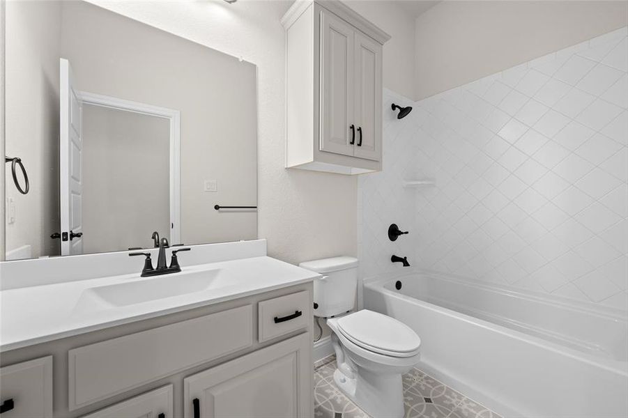 1053 Summer Grove Bathroom2