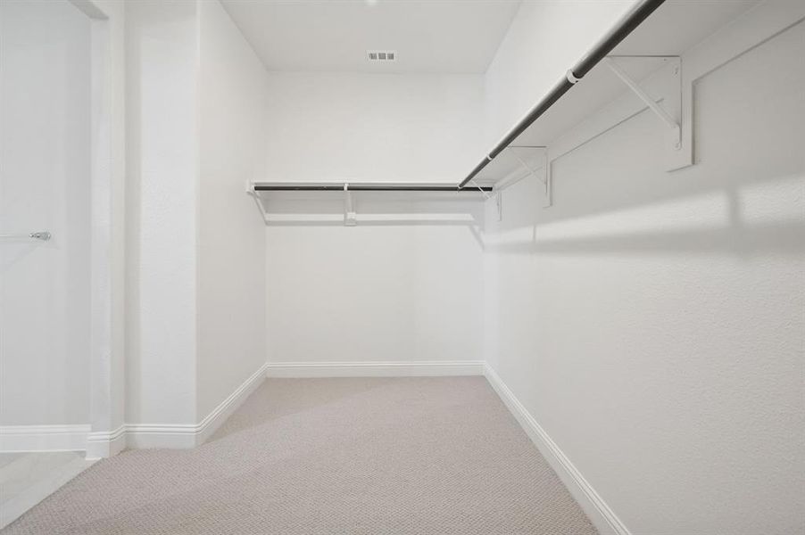 Spacious, unfurnished interior of a new home in Windmore, Princeton (Image 29).
