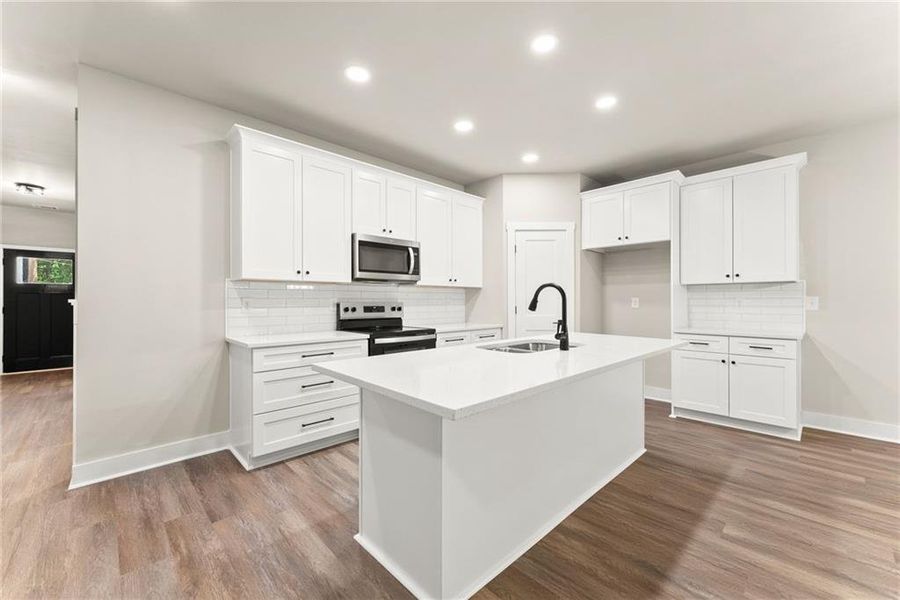 Furnished interior view inside a new home in , Jefferson (Image 6).