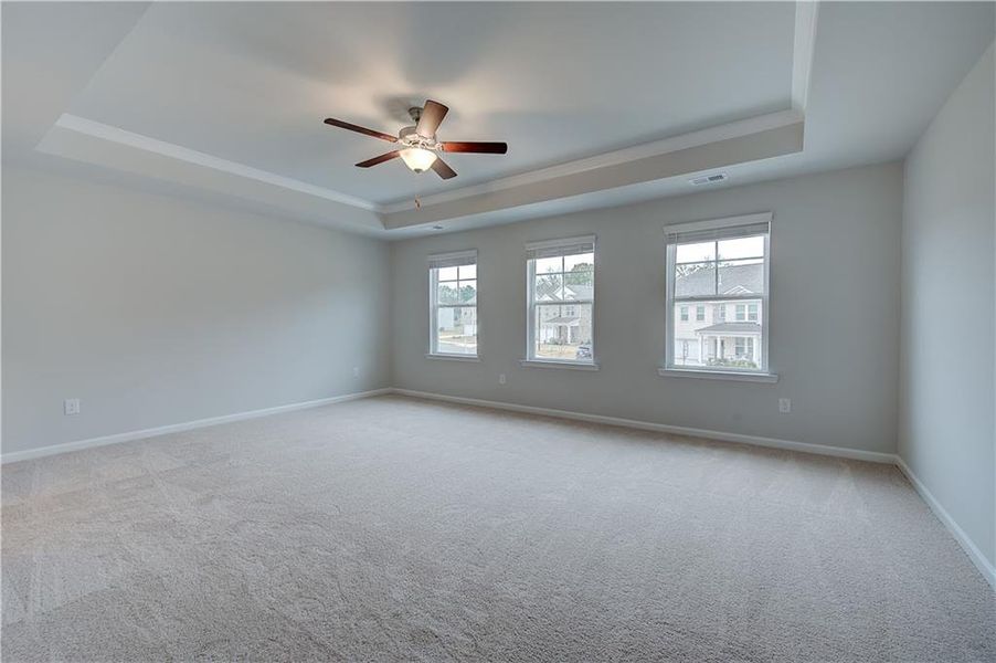 Spacious, unfurnished interior of a new home in Burchwood, Stockbridge (Image 15).