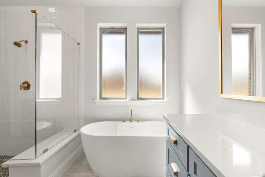 The Audrey Primary Bath