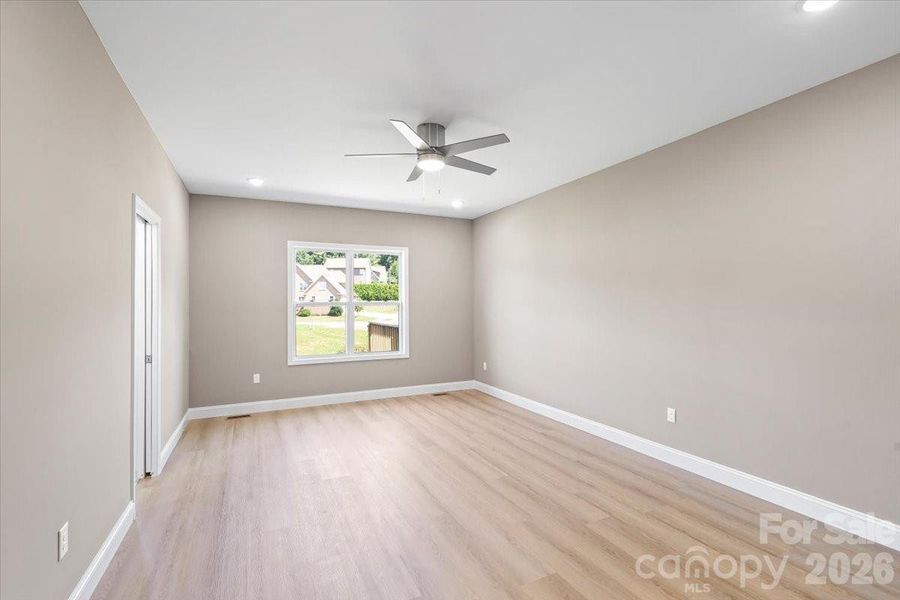 Spacious, unfurnished interior of a new home in , Hickory (Image 32).