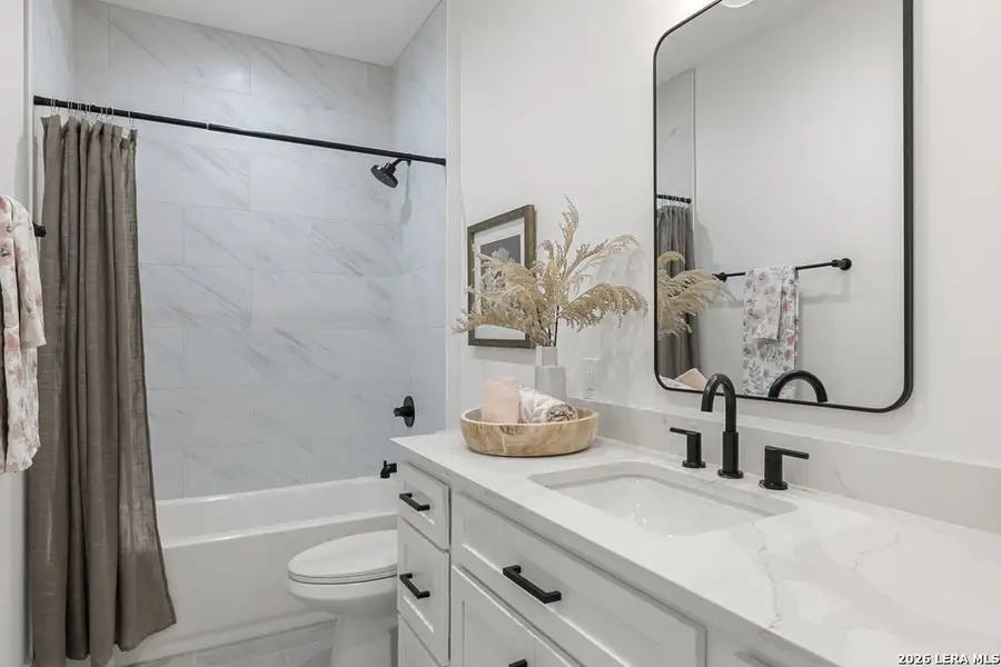 Furnished interior view inside a new home in , Blanco (Image 5).