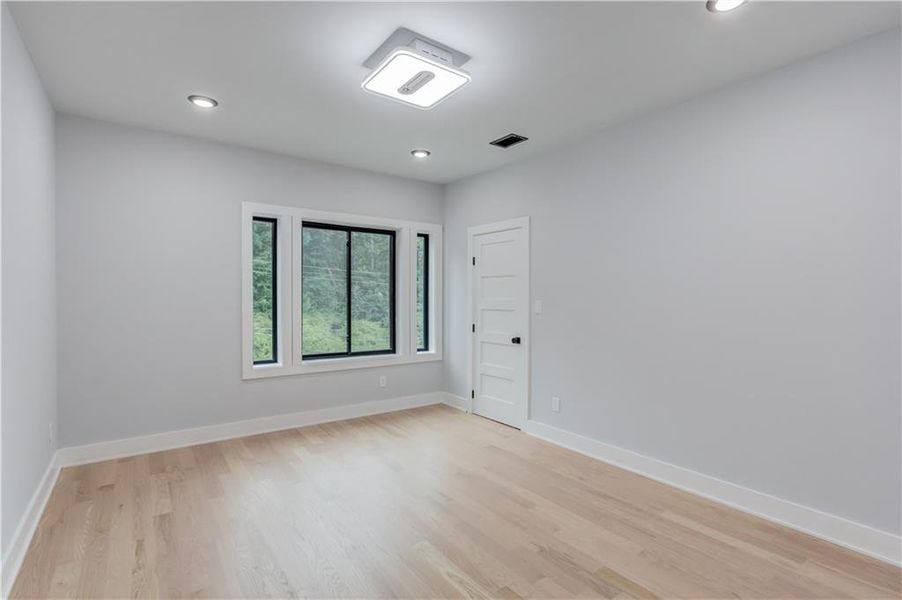 Spacious, unfurnished interior of a new home in , Atlanta (Image 63). Spacious, unfurnished interior of a new home in , Atlanta (Image 63).