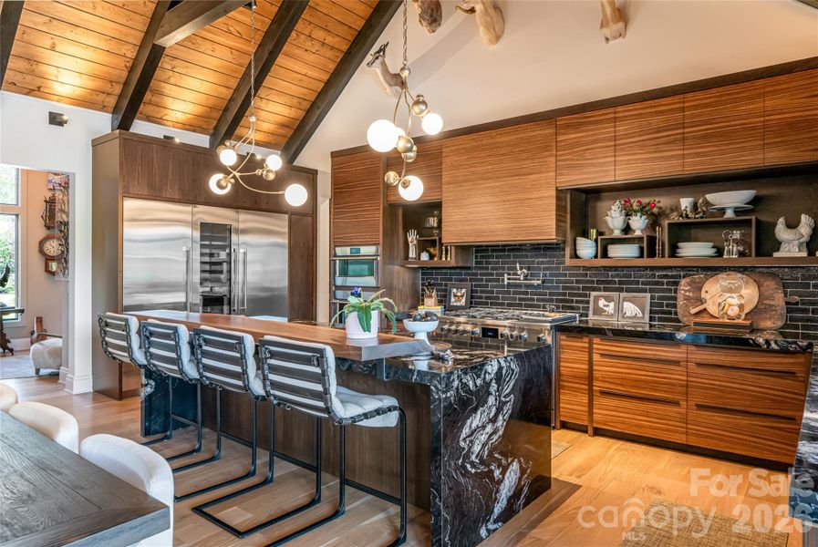 Community amenities in , Fairview (Image 35).