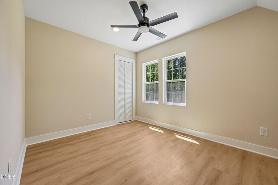 15-web-or-mls-Berwyn Ave-S1405-015