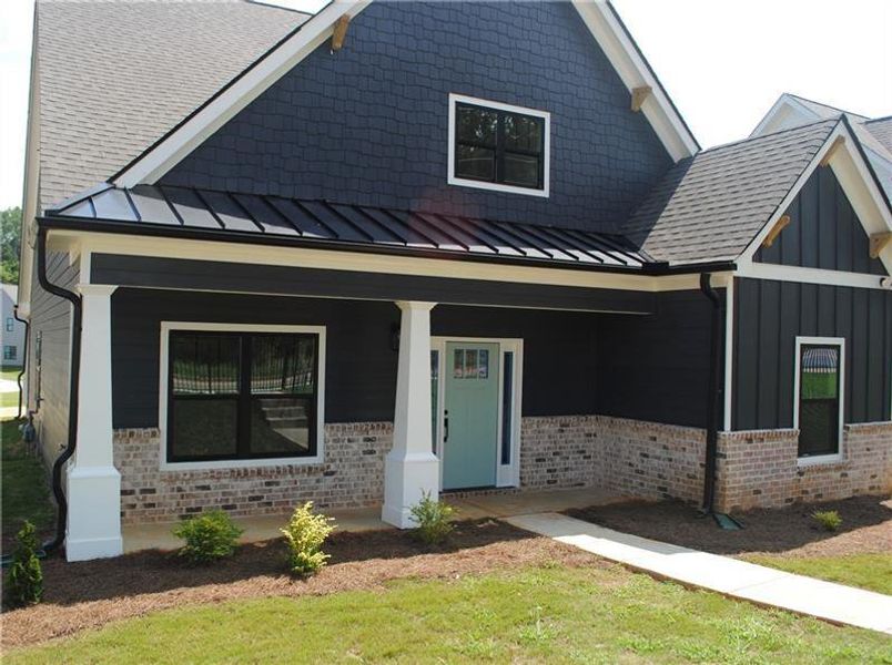Exterior details and patio area of a home in Ferguson Corners, Emerson (Image 4).