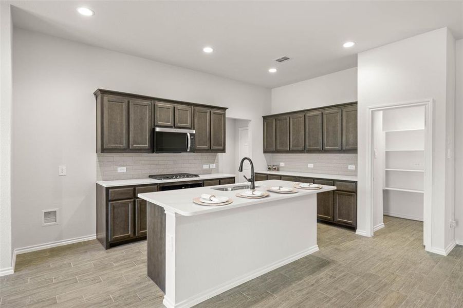 501 Pebble- Kitchen-2 501 Pebble- Kitchen-2