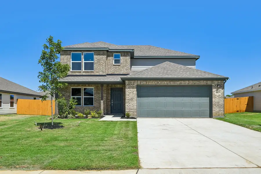 Front exterior of a new home in Middlefield Village, Dallas, TX, highlighting curb appeal (Image 1). Front exterior of a new home in Middlefield Village, Dallas, TX, highlighting curb appeal (Image 1).