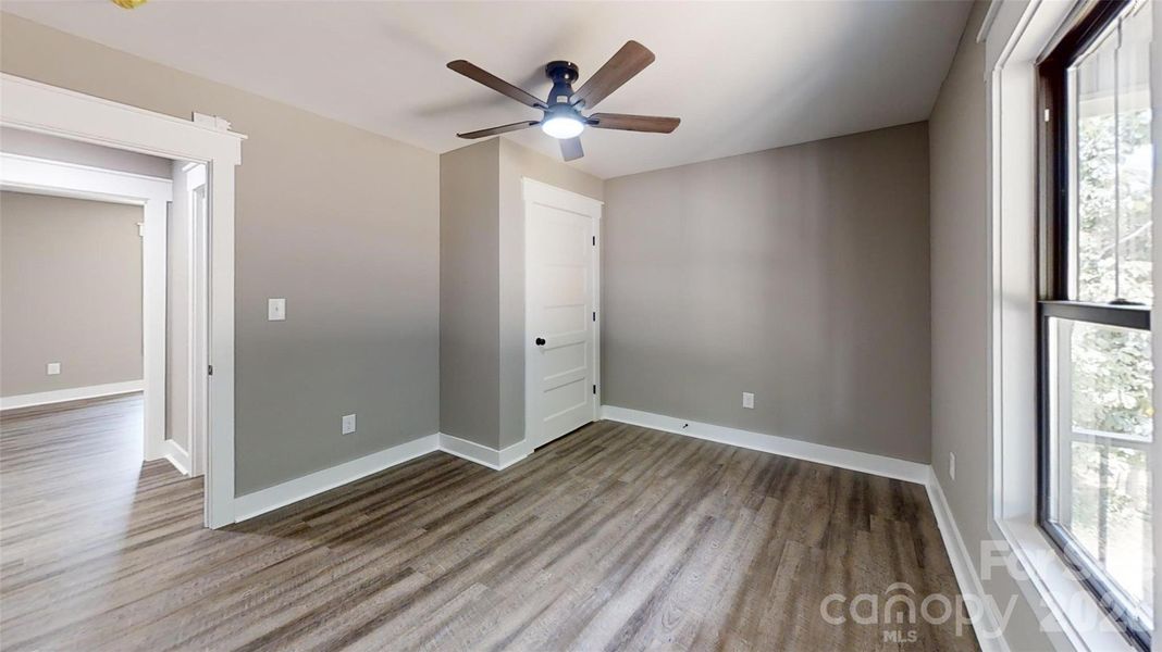 Spacious, unfurnished interior of a new home in , Lawndale (Image 21).