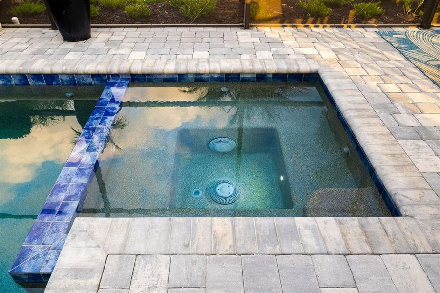 Exterior details and patio area of a home in , Lakewood Ranch (Image 35).