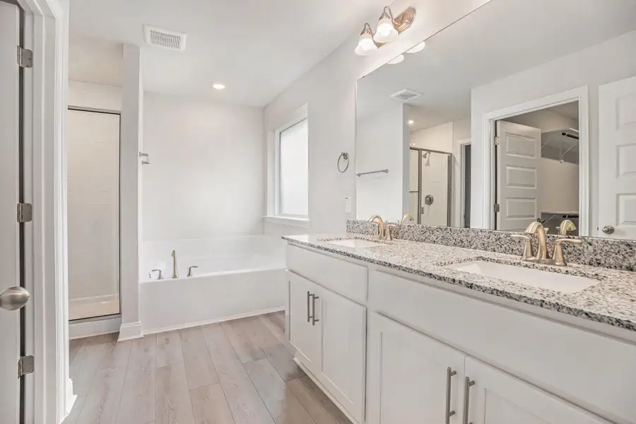 Furnished interior view inside a new home in Lago Mar, Texas City (Image 6).