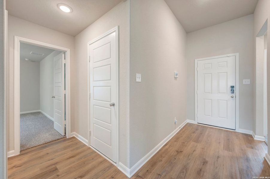 Spacious, unfurnished interior of a new home in Legacy Hills, San Antonio (Image 22).