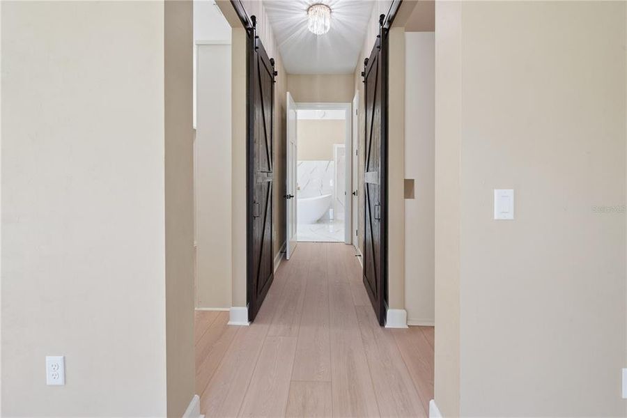 Spacious, unfurnished interior of a new home in , High Springs (Image 28). Spacious, unfurnished interior of a new home in , High Springs (Image 28).