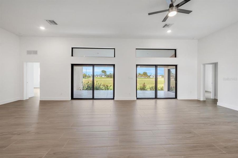 Spacious, unfurnished interior of a new home in , Punta Gorda (Image 31).