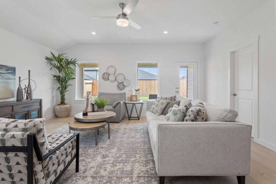 Furnished interior view inside a new home in Tamarron, Fulshear (Image 10).