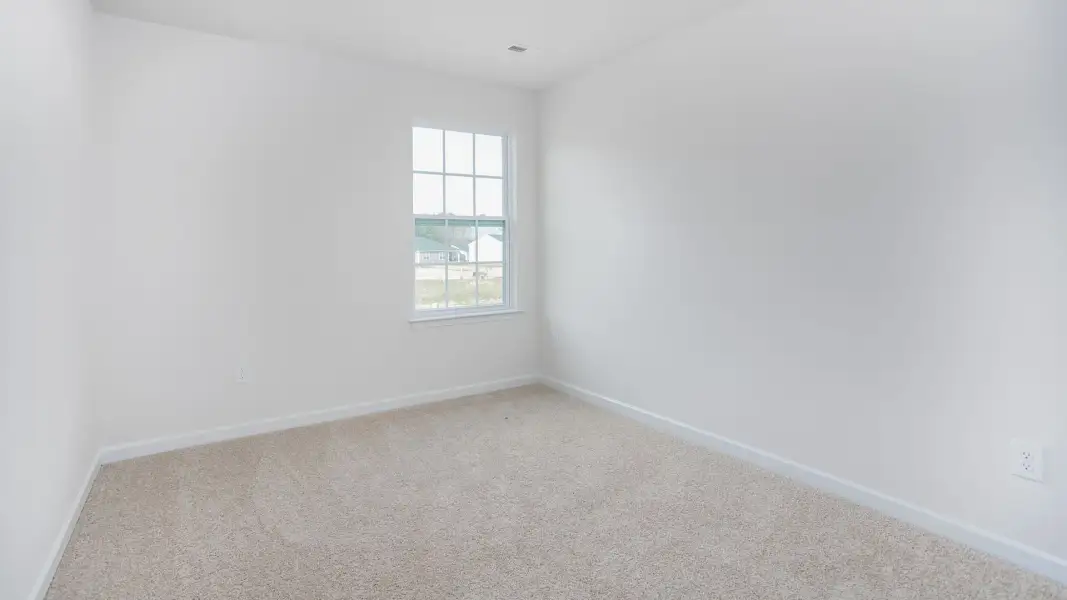 Spacious, unfurnished interior of a new home in Hastings Farm, Kernersville (Image 17).