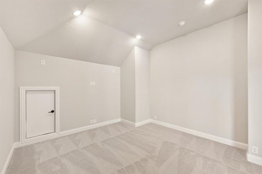 Spacious, unfurnished interior of a new home in Timberbrook, Justin (Image 30).