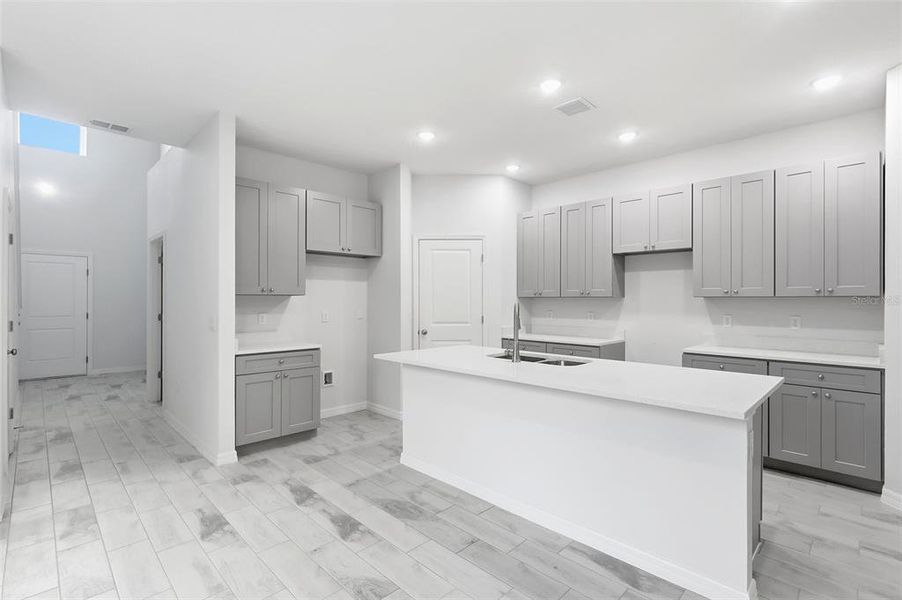 Furnished interior view inside a new home in , Altamonte Springs (Image 17).