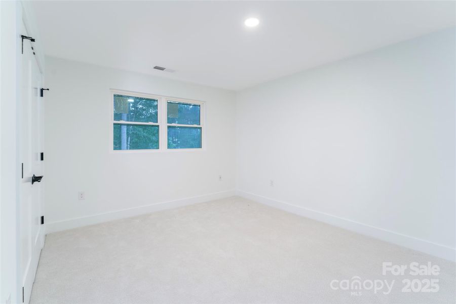 Spacious, unfurnished interior of a new home in , Denver (Image 19).
