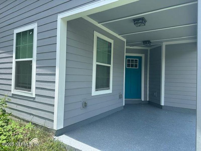 Exterior details and patio area of a home in , Jacksonville (Image 23).