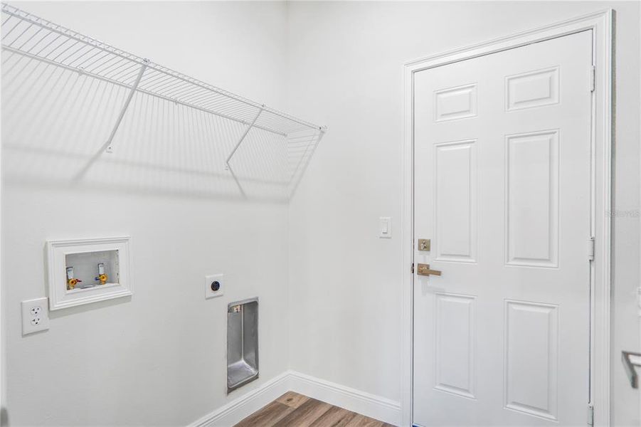 Spacious, unfurnished interior of a new home in , Ocala (Image 27).