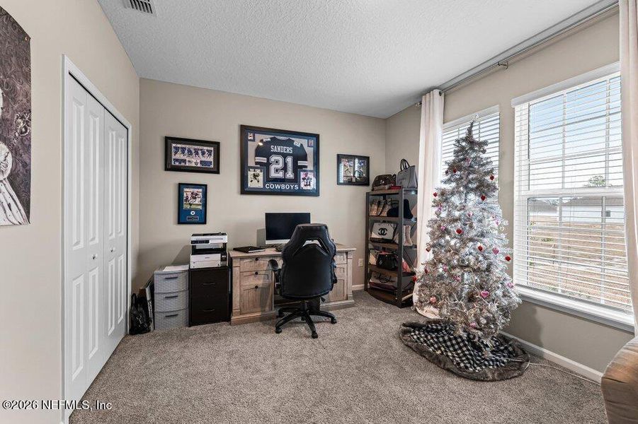 Furnished interior view inside a new home in , Middleburg (Image 33).