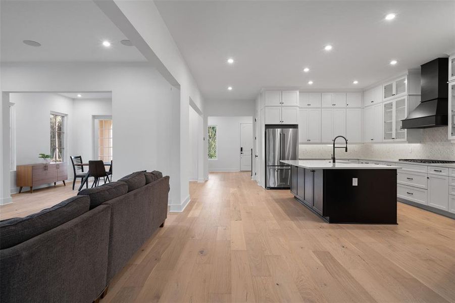 Furnished interior view inside a new home in Celebration - Island Village, Celebration (Image 39).